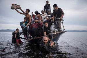 Sergey Ponomarev – Сергей Пономарев. Бегущие в Европу. 2016. Из выставки «Победители 2016 года Моско