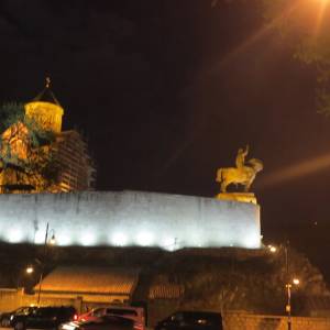 Виды ночного Тбилиси.