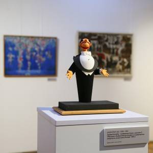 Брянск. «До выхода на сцену», выставка произведений театрально-декорационного искусства. Брянский ху